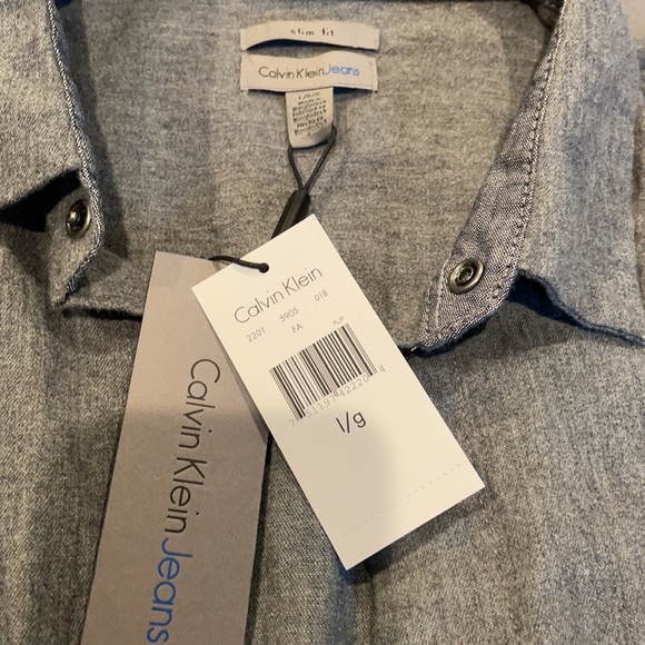 Calvin Klein button down shirt - Picture 3 of 4